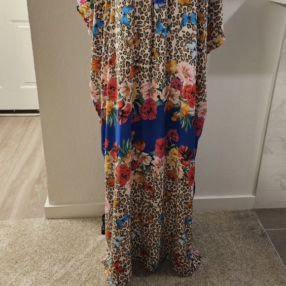 Johnny Was Lace Up Kaftan - Picture 3 of 12